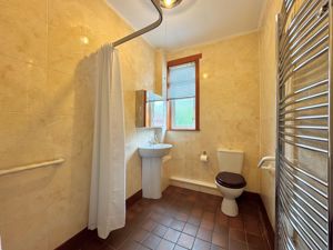 Photo 11- click for photo gallery